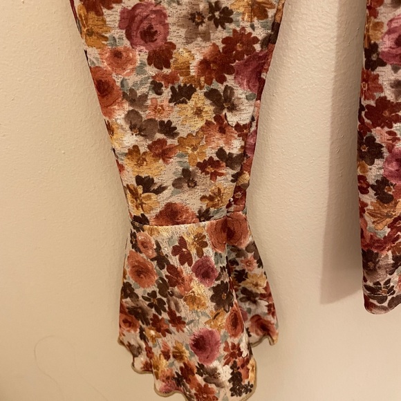 Vintage Floral Top - Picture 4 of 5